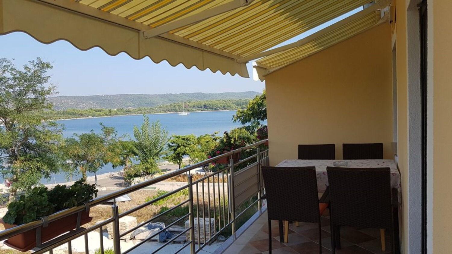 Apartment Zvone Veli Rat Bagian luar foto