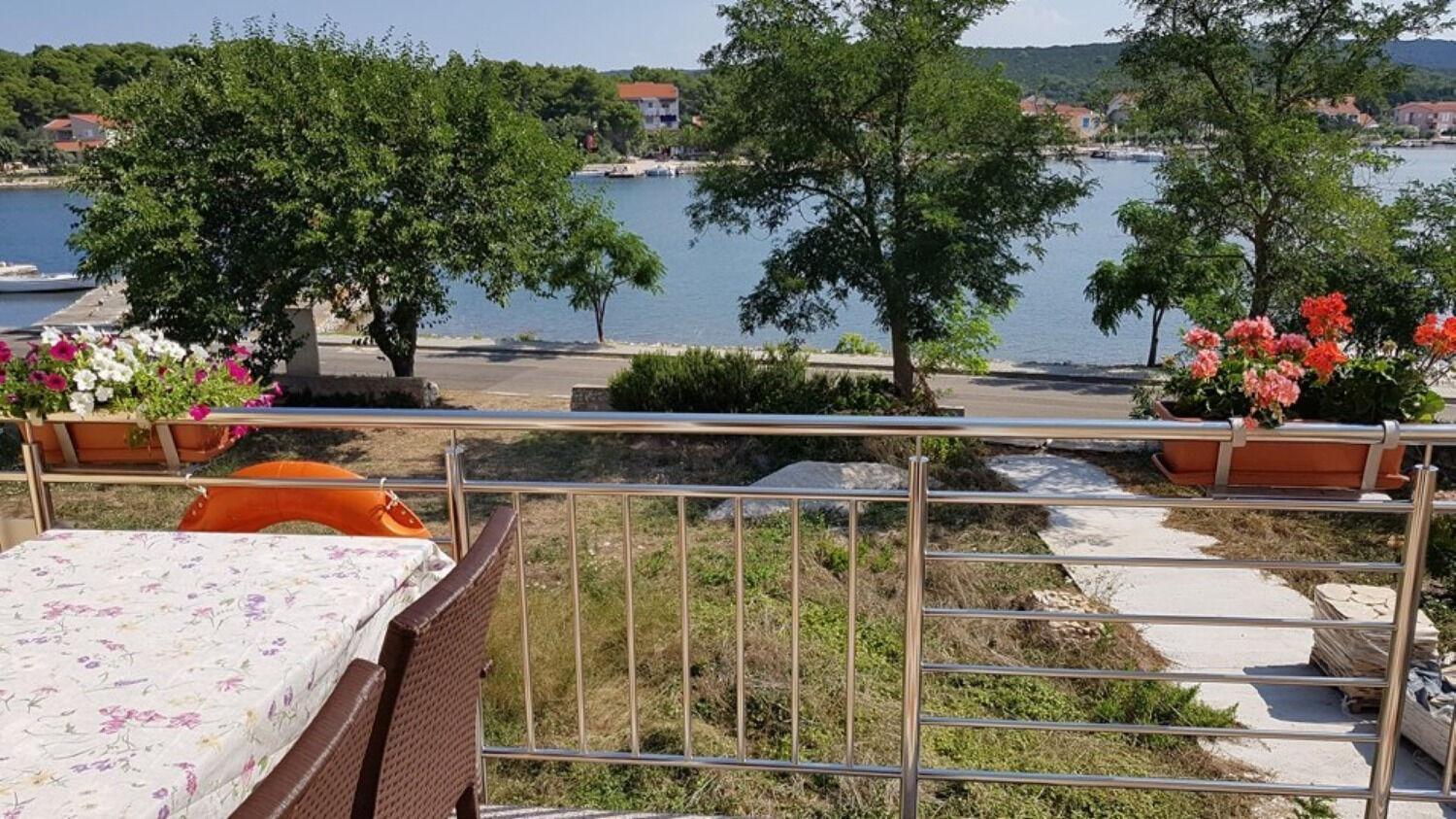 Apartment Zvone Veli Rat Bagian luar foto
