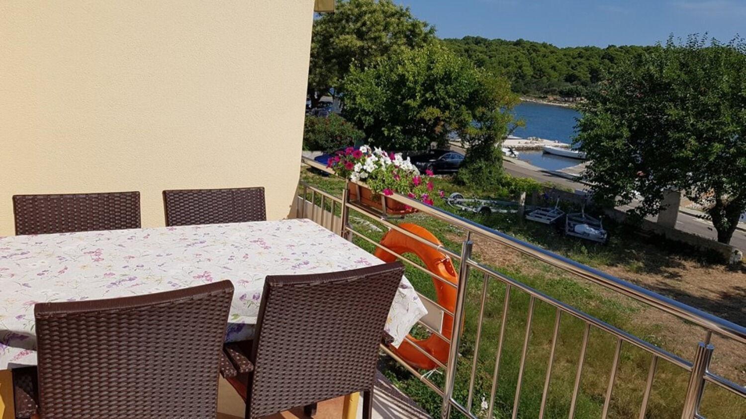 Apartment Zvone Veli Rat Bagian luar foto